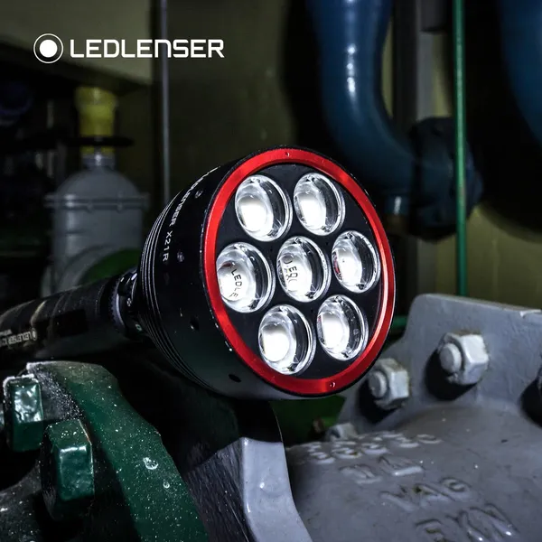 Ledlenser_-_X21R_Rechargeable_Handheld_Xtreme_Flashlights