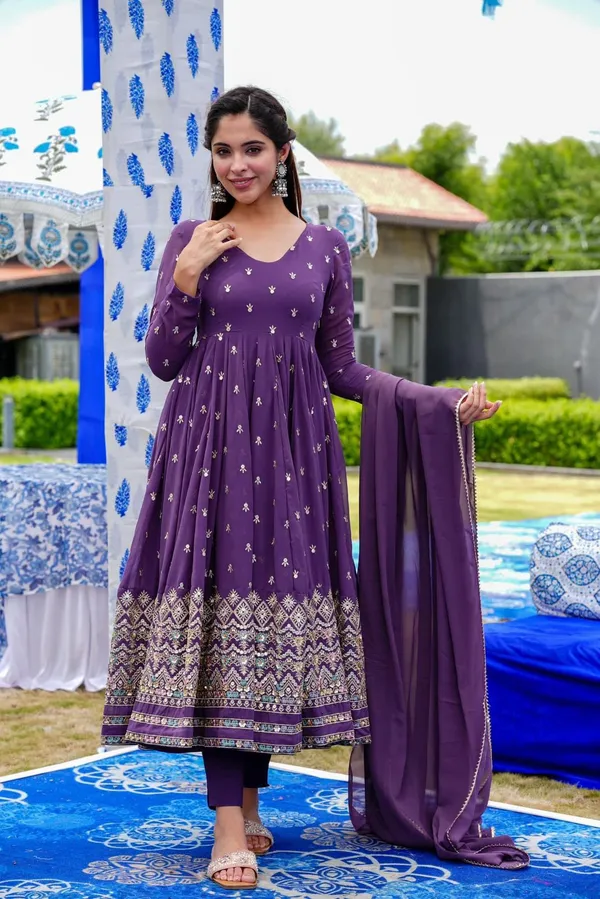 Lavender_Emb_Gown_With_Dupattas