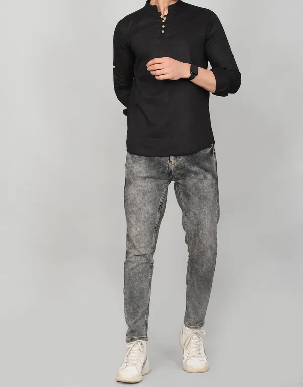 Men_Solid_Straight_Kurta_(Black)