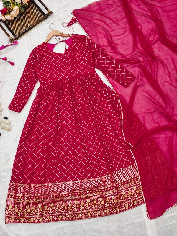 The_Maharani_Gown_With_Dupatta
