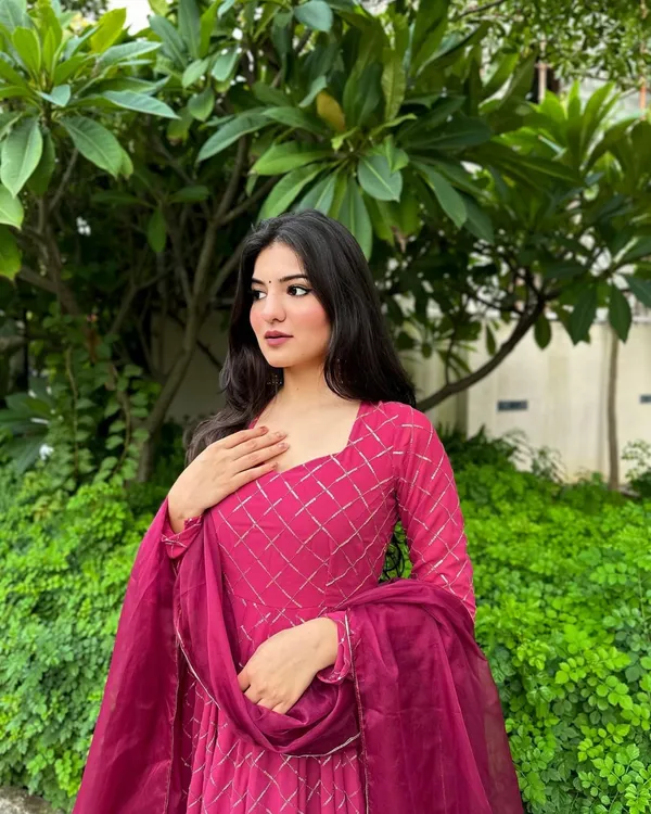 The_Maharani_Gown_With_Dupatta
