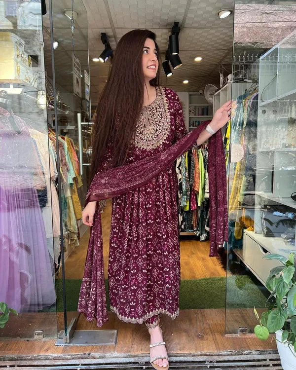 New_Beautiful_Machine_Embroidered_Printed_Kurta