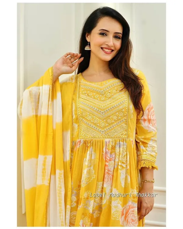 Indian_Women_Rayon_Anarkali_Kurti,_Pant_With_Dupatta_Dress_Set.