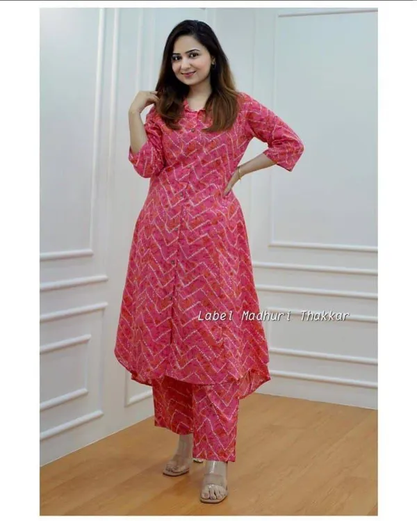 Poly_Reyon_Fabrics_With_Digtal_Printing_Soft_Fabrics_With_Pent_And_Buttun