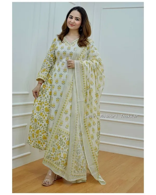 Complete_Stitched_Wedding_Traditional/Birthday/Party_Wear_Special_Cotton_Anarkali_Salwar_Kurti_Pant_And_Dupatta