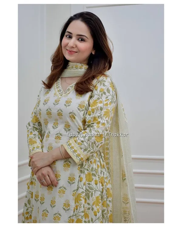 Complete_Stitched_Wedding_Traditional/Birthday/Party_Wear_Special_Cotton_Anarkali_Salwar_Kurti_Pant_And_Dupatta