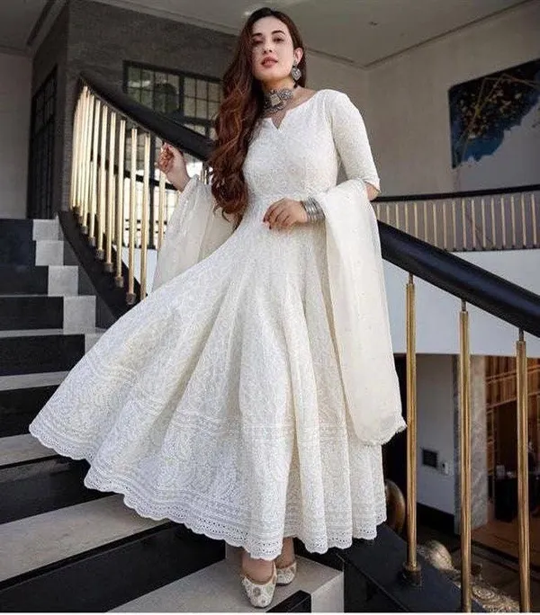 The_Beautiful_White_Dress