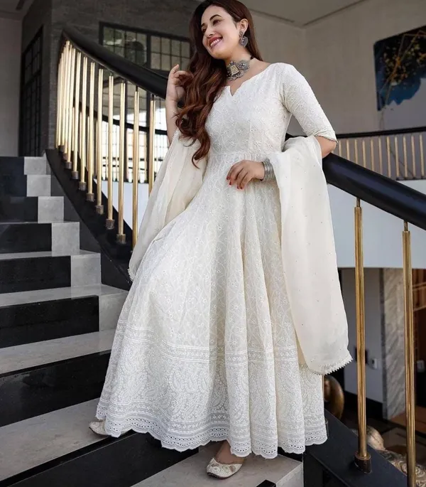The_Beautiful_White_Dress
