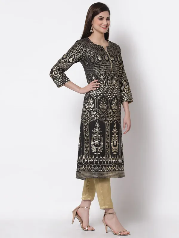 Black_Kurti_For_Women_Readymade_Straight_Salwar_Suit_Cotton_Slub_A-Line_Kurta_Only__Solid_Printed_Metallic_Foil_Kurta_1_Pcs