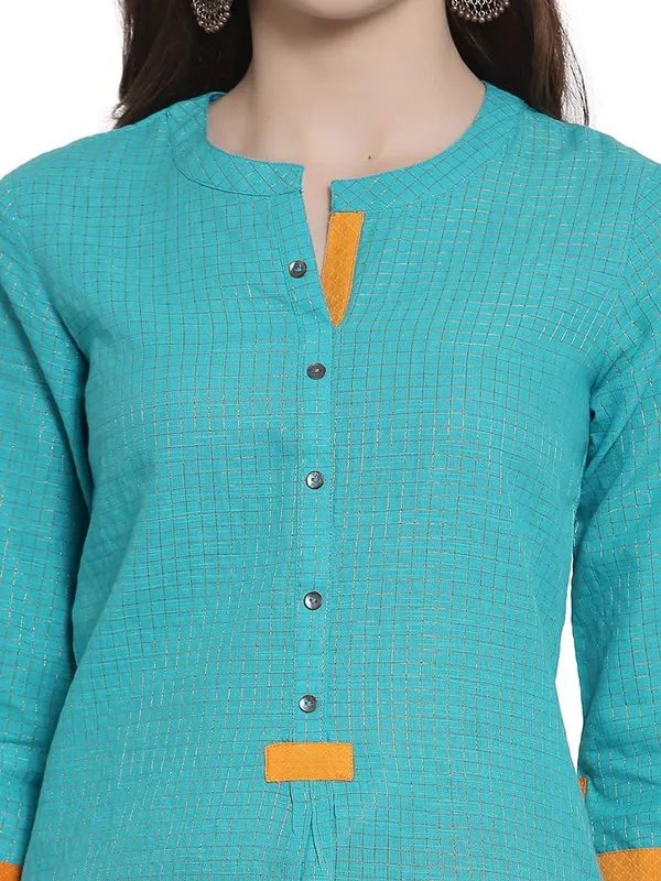 Turquise_Mangalgiri_Slub_Zari_Check_Kurta_For_Women_Featuring_Band_Collar_Neck_&_Three_Quarter_Sleeves_&_Diamond_Cotton_Dobby_Trim_Detaling_With_A_Straight_Filhouette
