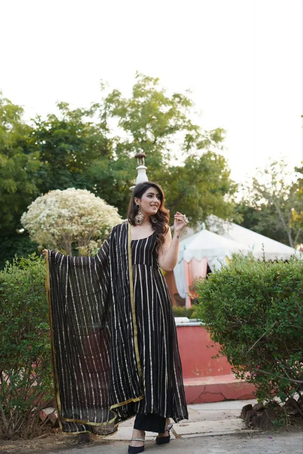 Goergette_Black_Anarkali_Set
