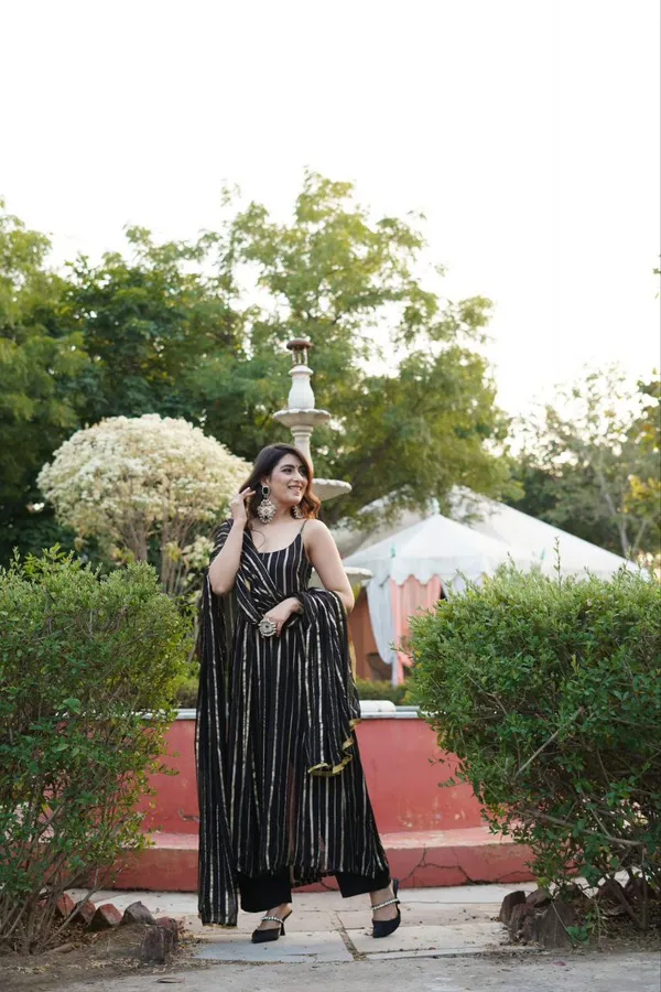 Goergette_Black_Anarkali_Set