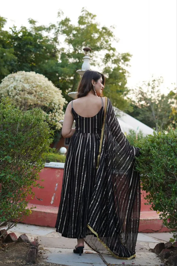 Goergette_Black_Anarkali_Set
