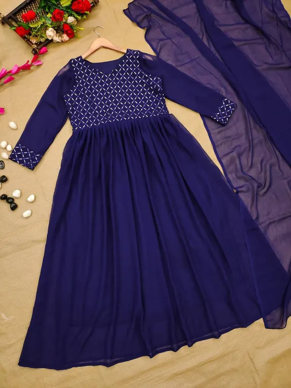 Wear_This_Georgotte_Gown_And_Duppata