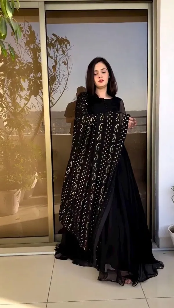 Bollywood_Style_Designer_Anarkali_Gown