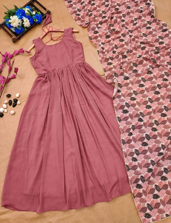 Georgette_Anarkali_Gown_With_kalamkari_Dupptta