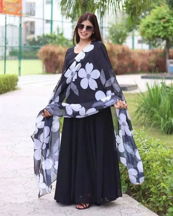 Black_solid_Gown_set_with_floral_dupatta