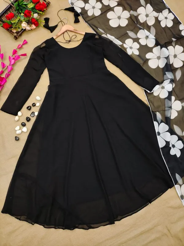 Black_solid_Gown_set_with_floral_dupatta