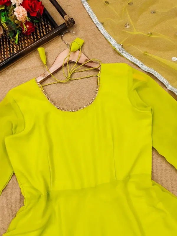 Organza_Women_Kurta_And_Dupatta_set_(Parrot_Green)