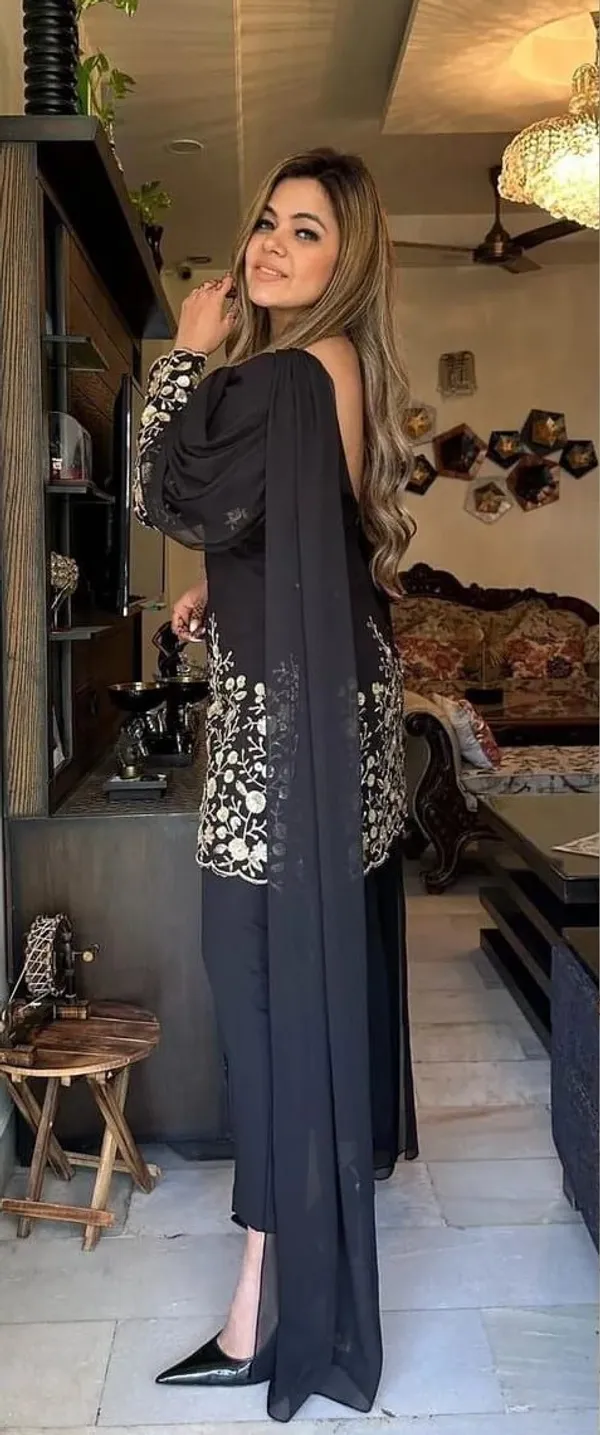 Black_Top_with_Embroidered_Silk_Pant