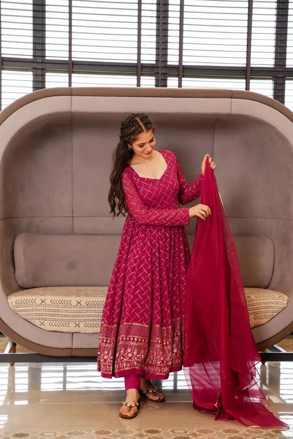 Women_Embroidered_Georgette_Ethnic_Dress__(Red)