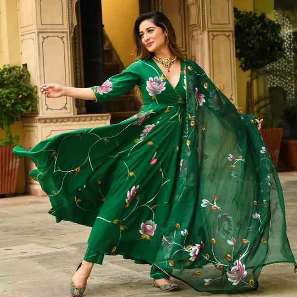 Floral_Organza_Hand_Printed_Women_Kurta_And_Dupatta_Set_(Green)