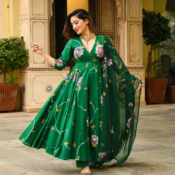 Floral_Organza_Hand_Printed_Women_Kurta_And_Dupatta_Set_(Green)