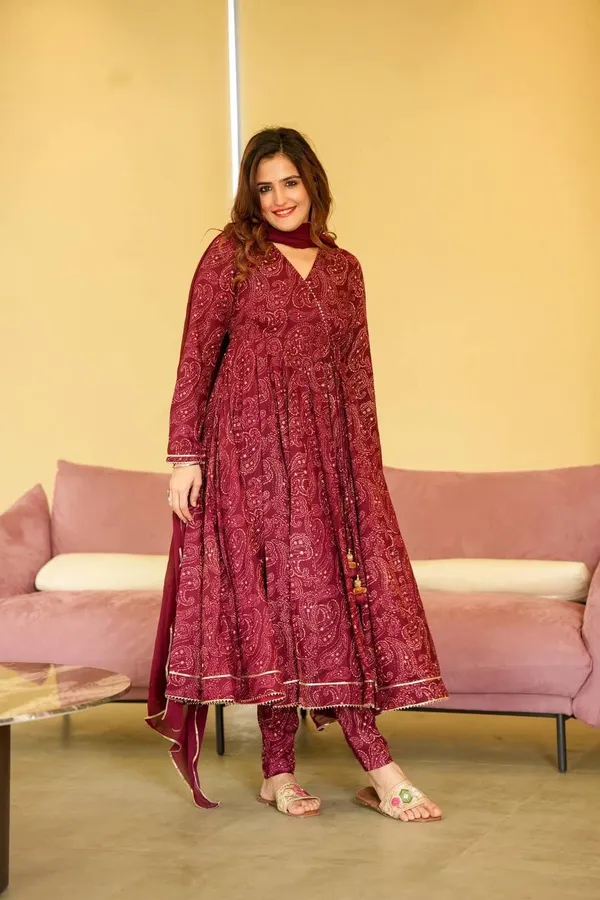 Wedding_Party_Wear_Women_Anarkali_Gown_Pant_&_Dupatta