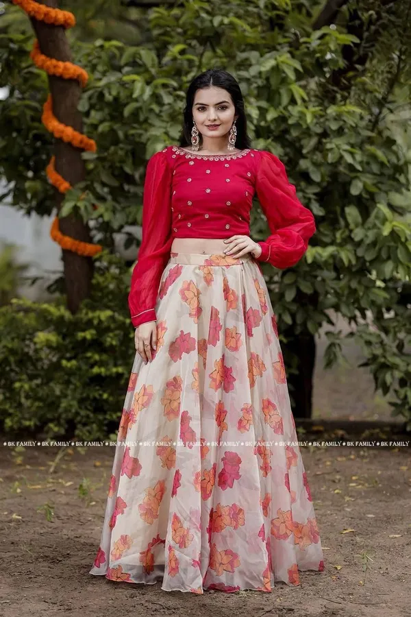 Ladies_Party_Fancy_Latest_Launched_Gown_Lehnga_Amazing_Clothing.