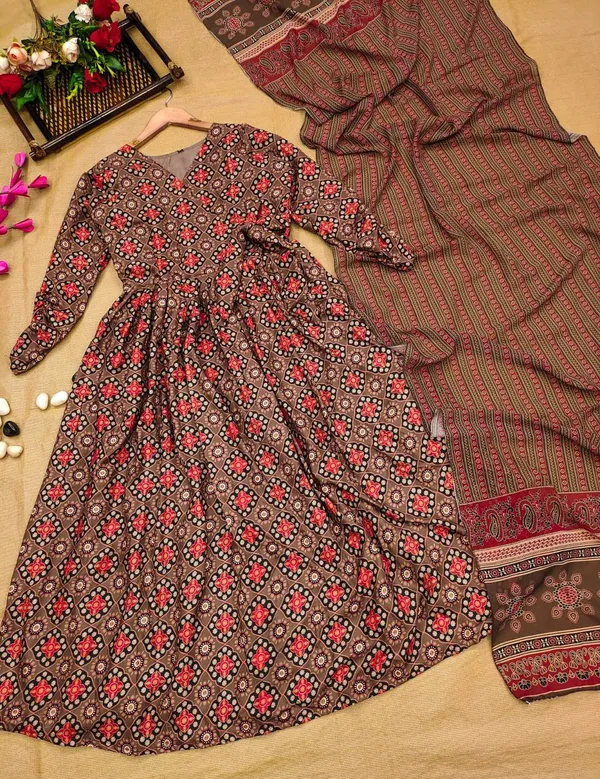 Floral_Print_Flared_Ethnic_Women_Kurta_And_Dupatta_Set