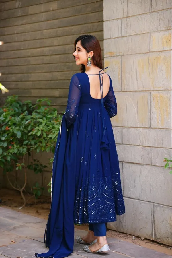 Pure_Silk_Blend_Women_Kurta_And_Dupatta_Set_(Blue)