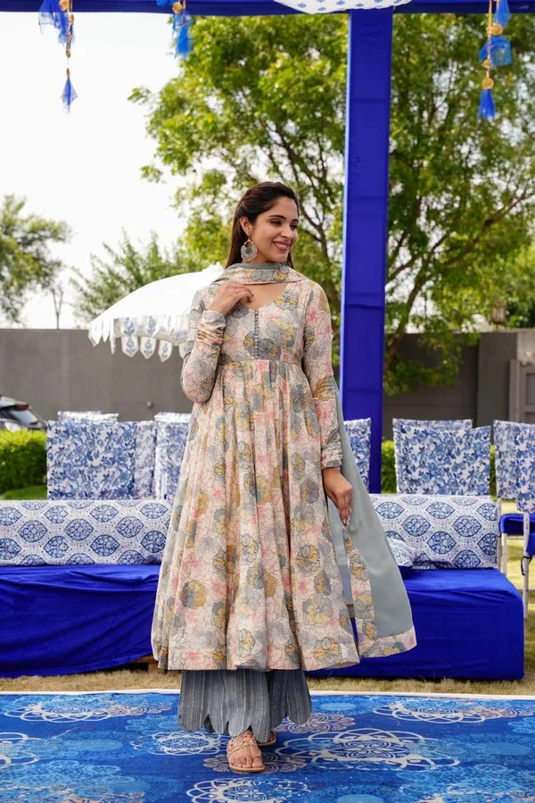 White_Gown_With_Dupatta