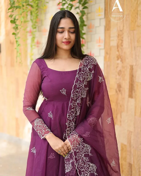 Wine_Ruby_Gown_With_Dupatta