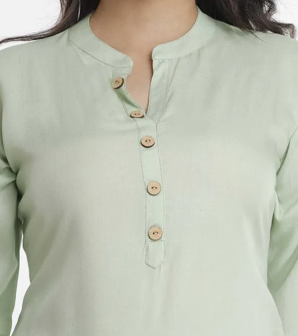 Women_Solid_Straight_Kurta_(Light_Green)