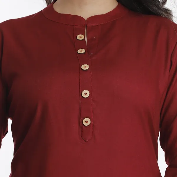 Women_Solid_Straight_Kurta_(Maroon)
