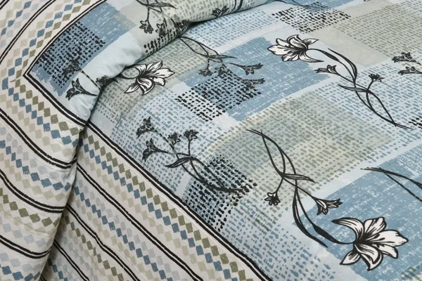 320_TC_Traditional_Floral_Pure_100%_Cotton_King_Size_Flat_BedSheet(_108x108_Inch_/_275x275_Cms)