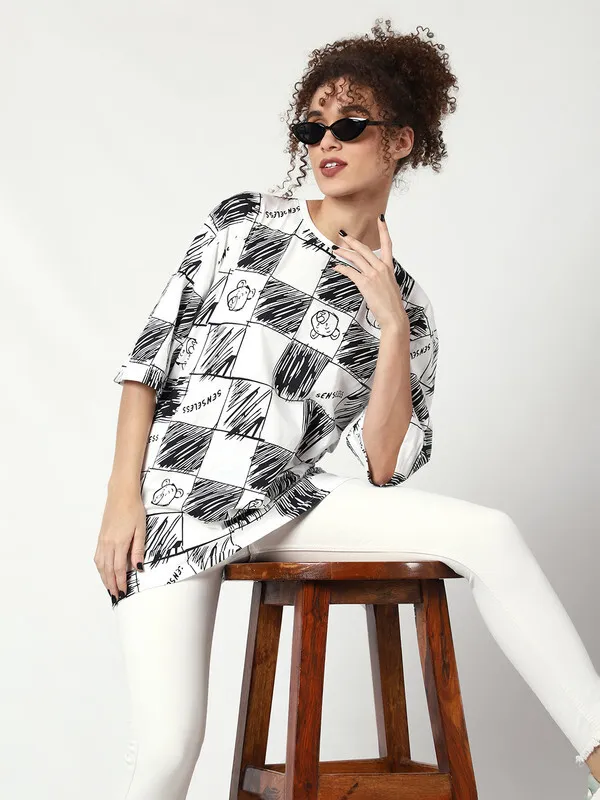 Lauren_Adams_Oversized_Printed_T-shirt_for_Women