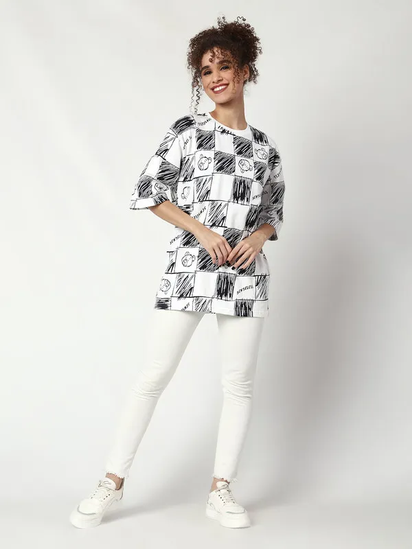 Lauren_Adams_Oversized_Printed_T-shirt_for_Women