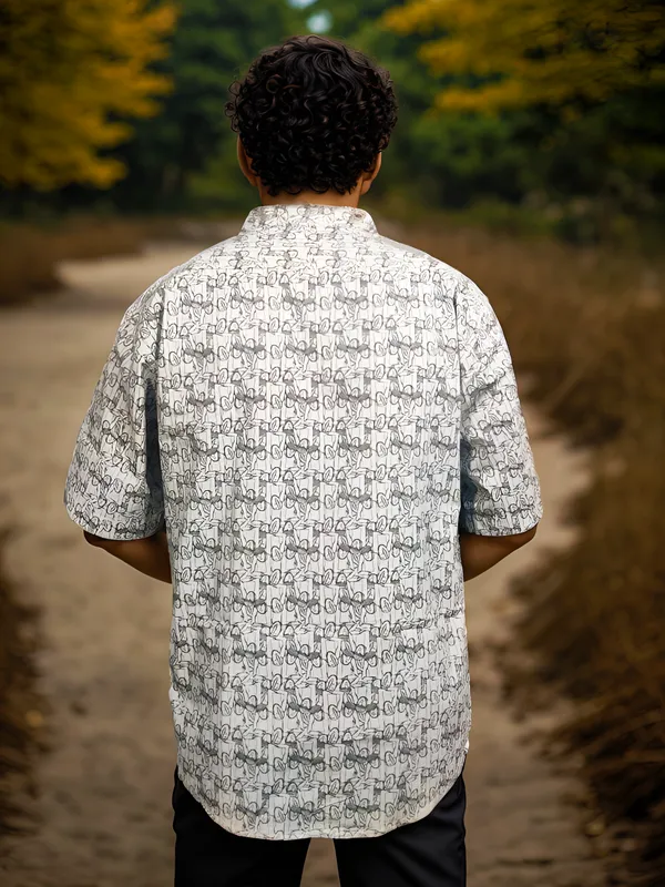 Lauren_Adams_Oversized_Shirt_for_Men_White_Printed