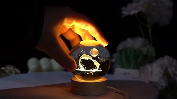3D_Galaxy_Crystal_Ball_Night_Lamp,Dolphin_Moon_System,_USB_Table_Colorful_LED_Wooden_Crystal_Ball_for_Home_Decoration_Birthday_Gift_for_Boys_and_Girls