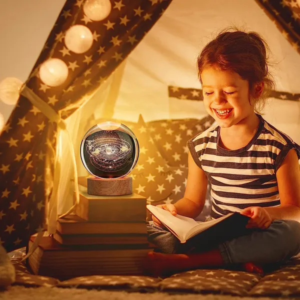 3D_Galaxy_Crystal_Ball_Night_Lamp,Solar_System,_USB_Table_Colorful_LED_Wooden_Crystal_Ball_for_Home_Decoration_Birthday_Gift_for_Boys_and_Girls