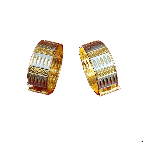 Assamese_Traditional_gold_plated_silver_colour__Muthi_Kharu/Bangle_set_for_women_&_girls