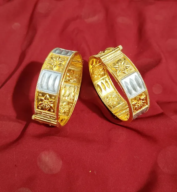 Bggold_Assamese_Traditional_Copper_Based_Muthi_Kharu/_Bangle_Set