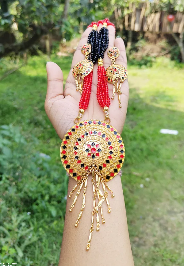 Copper_Based_Assamese_Traditional_Gold_Plated_Red_Black_Meenakari_Japi_Tassel_Jewellery_Set_For_Women_&_Girls