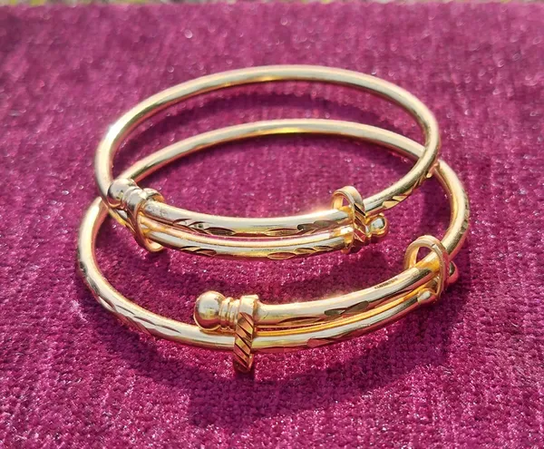 Pack_of_2_Micro_Gold_Plated_Traditional_Pipe_Bangle_Set