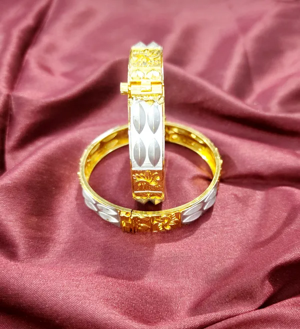 Assamese__traditional_bangle_muthi_kharu_set_(_pack_of_2)