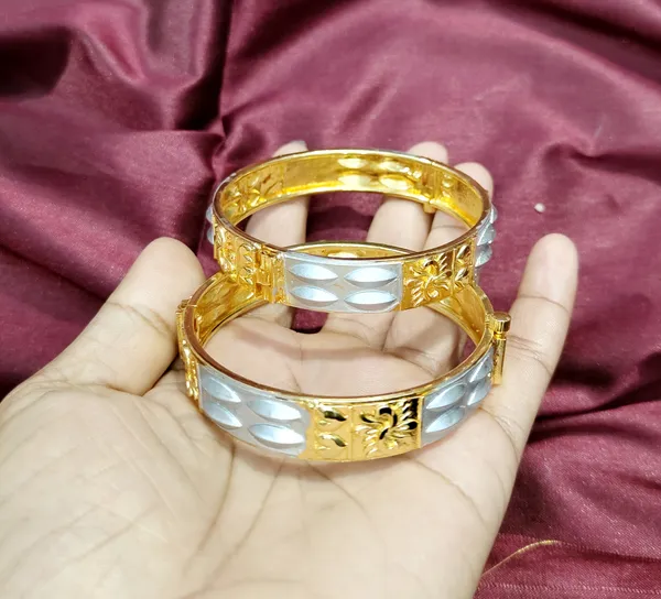 Assamese__traditional_bangle_muthi_kharu_set_(_pack_of_2)