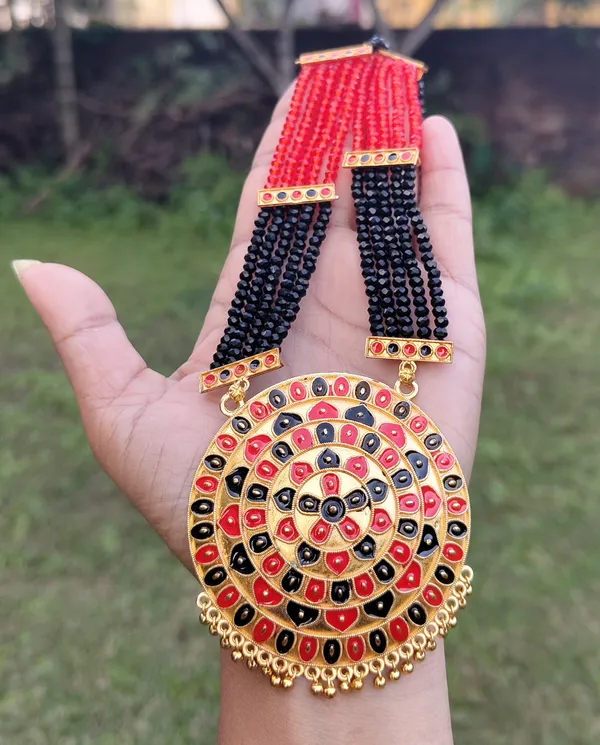 Assamese_Traditional_Double_Naka_Red_Black_Meenakari_Japi_Jewellery_Set
