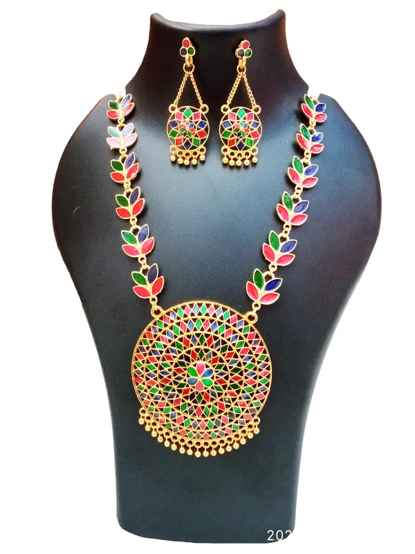 Assamese_Traditional_Gold_Plated_Multicolor_Meenakari_Japi_Chain_Jewellery_Set_For_Women