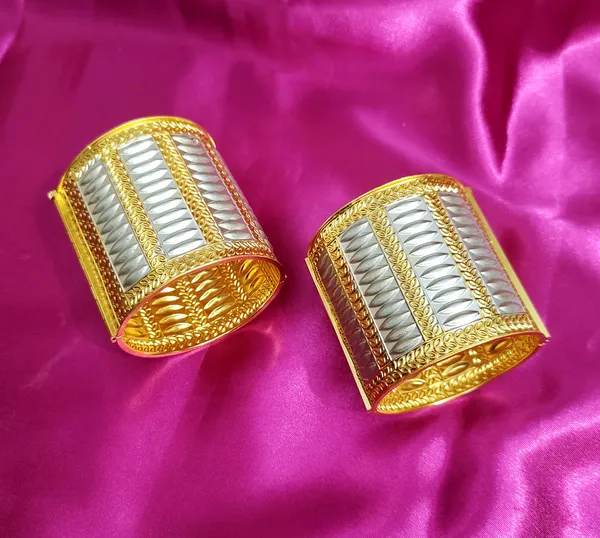 BGGOLD_Assamese__traditional_copper_BASED__gold_plated_silver_color_muthi_kharu_/_bangle_set_for_women_&_girls